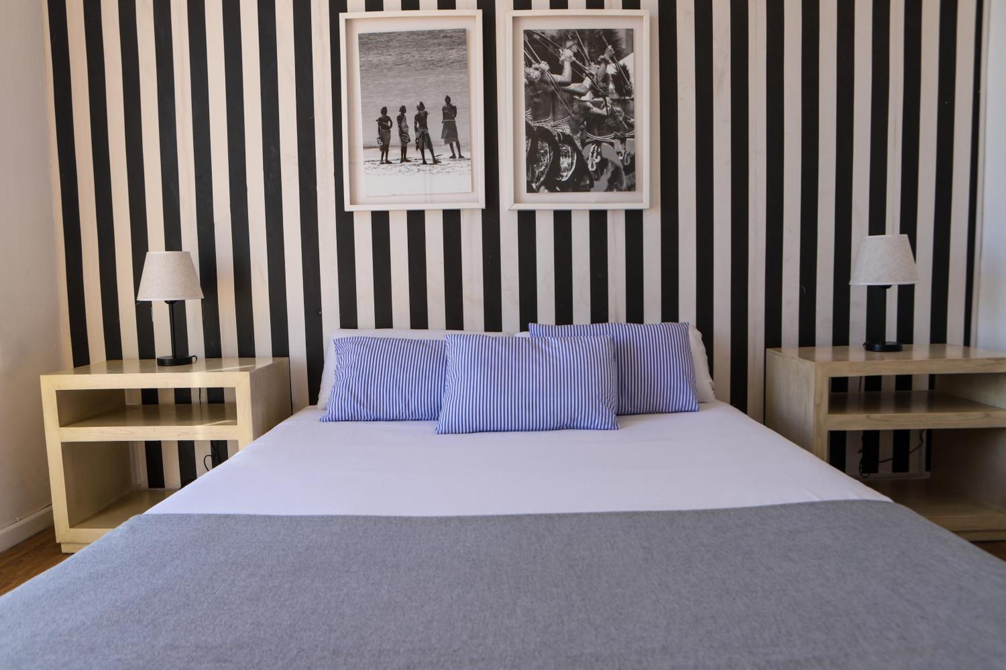 Luxury - Malvarrosa Valence